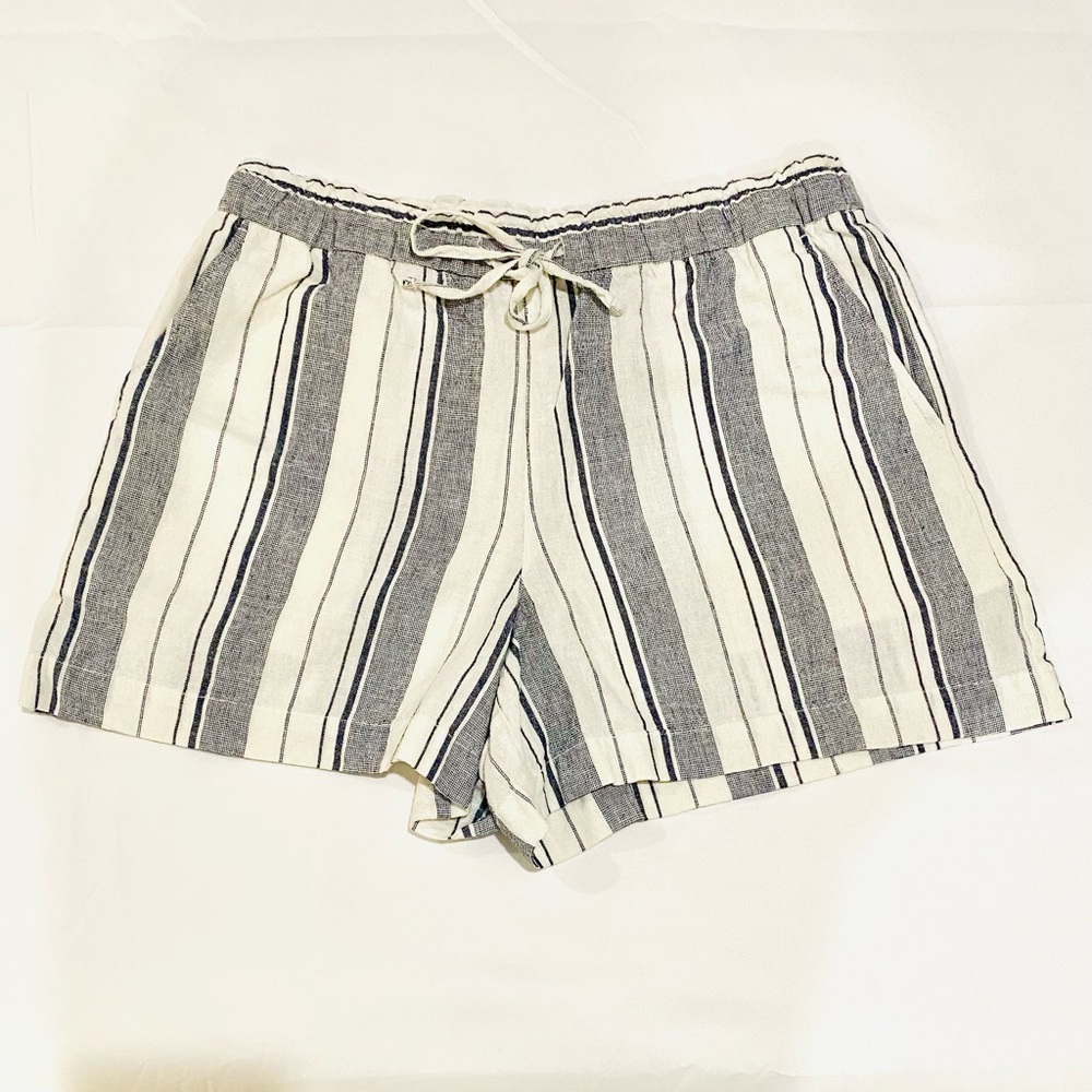 GAP Women's High Waist Striped Shorts in Blue and White